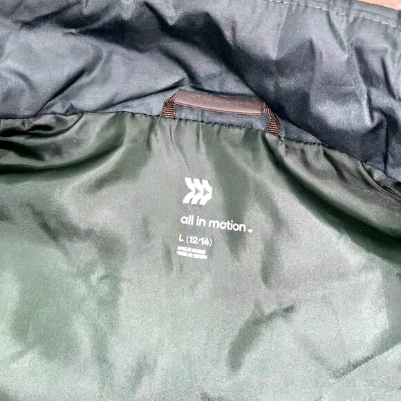 All In Motion green secured hand pockets kid's puffer vest Size L (12/14) - Picture 7 of 7